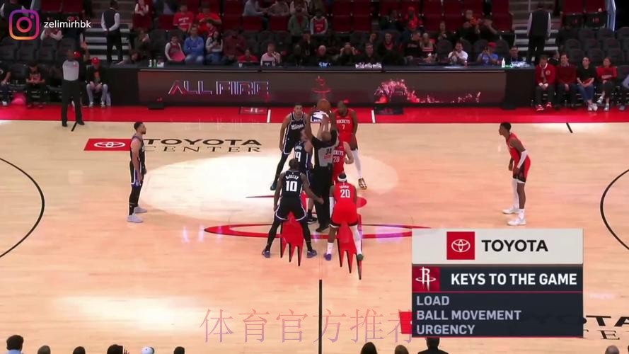 申京复出半场出战17分钟，投篮9中4得到10分3篮板2助攻1抢断